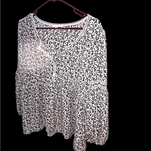 Woman’s Max Studio Large Boho top - Picture 2 of 4